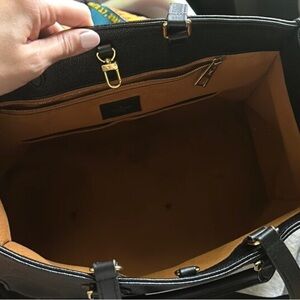 Louis Vuitton OntheGo MM